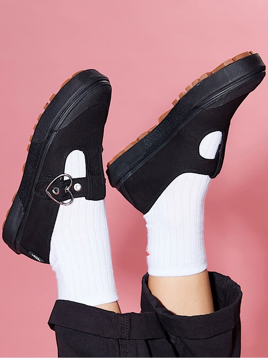 Vans Shoes - Vans Black Style 93 Mary Jane Lugged Sole Shoes with Heart Buckle Size 6.5